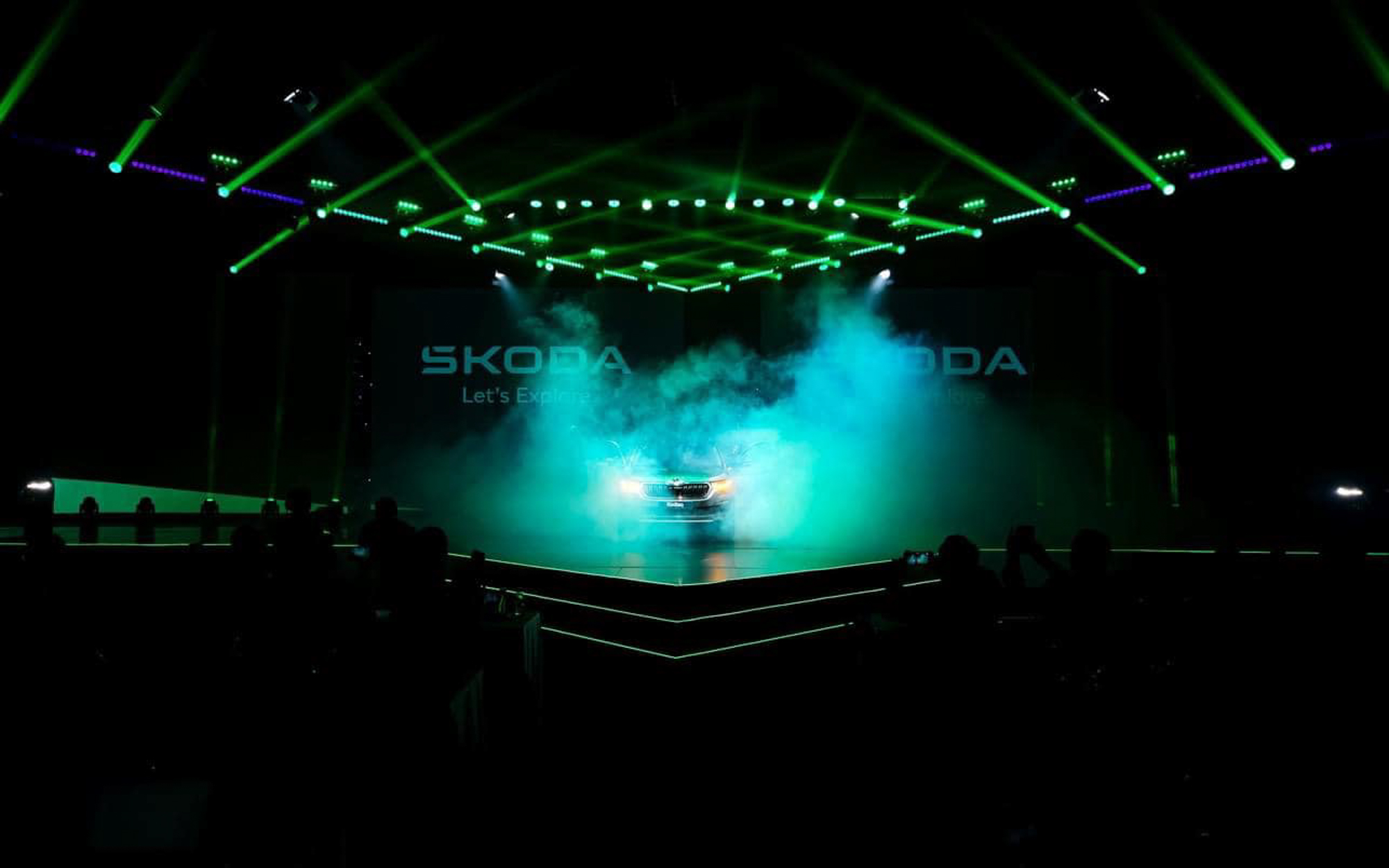 Chụp hình sự kiện: Lễ ra mắt xe thương hiệu SKODA