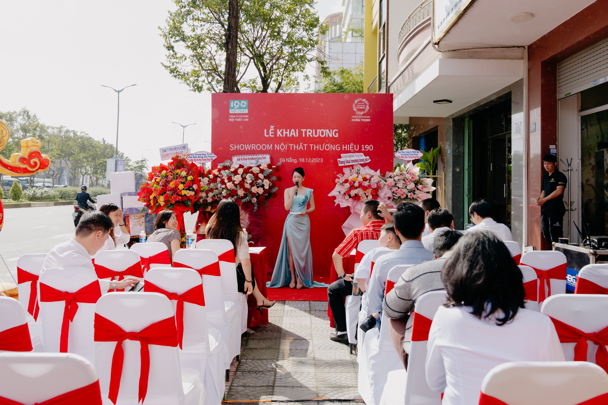 chụp ảnh khai trương